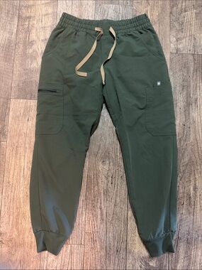 NWOT Figs Uman High Waisted Joggers - Moss